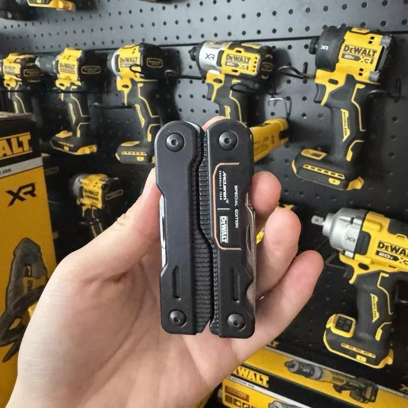 DeWALT 16合1 多功能工具鉗 DWHT71844-9